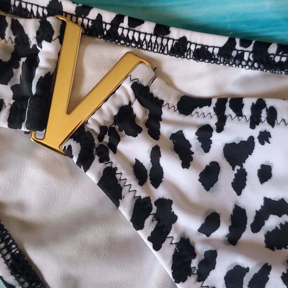 Victoria's Secret 2pc. Bikini swimsuit size XL - Picture 2 of 7